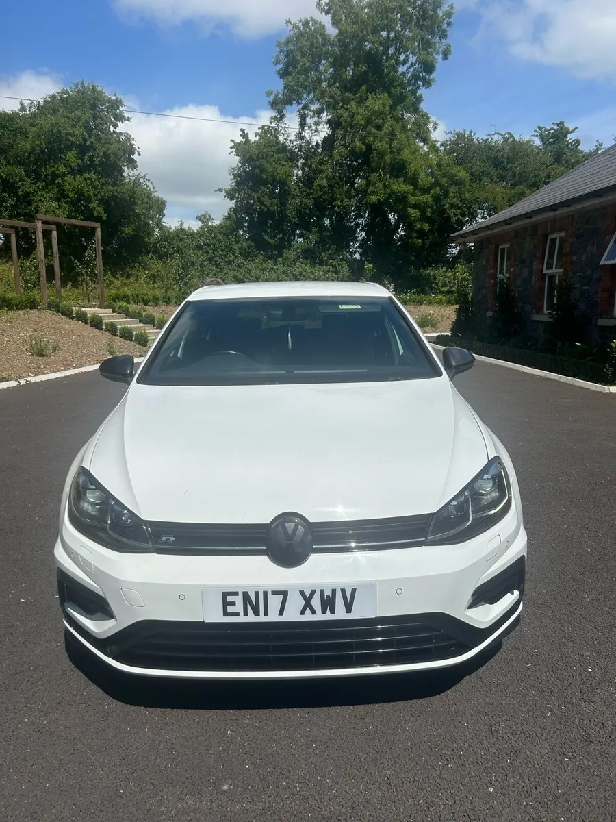 Volkswagen Golf R - Image 1