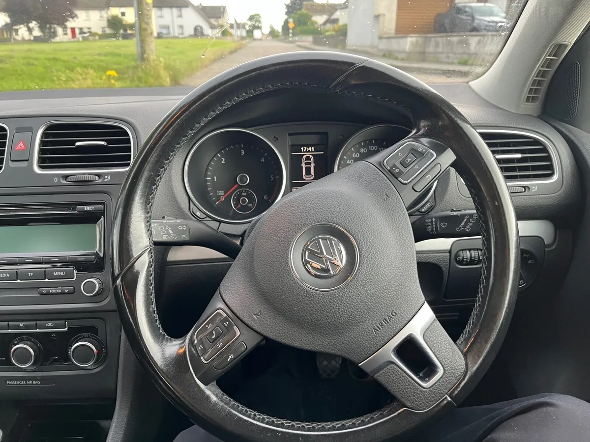 Volkswagen Golf 2011 - Image 4