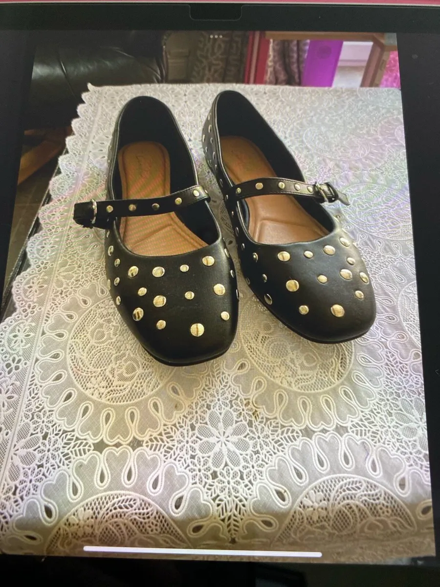 Brand new black pumps - Image 1