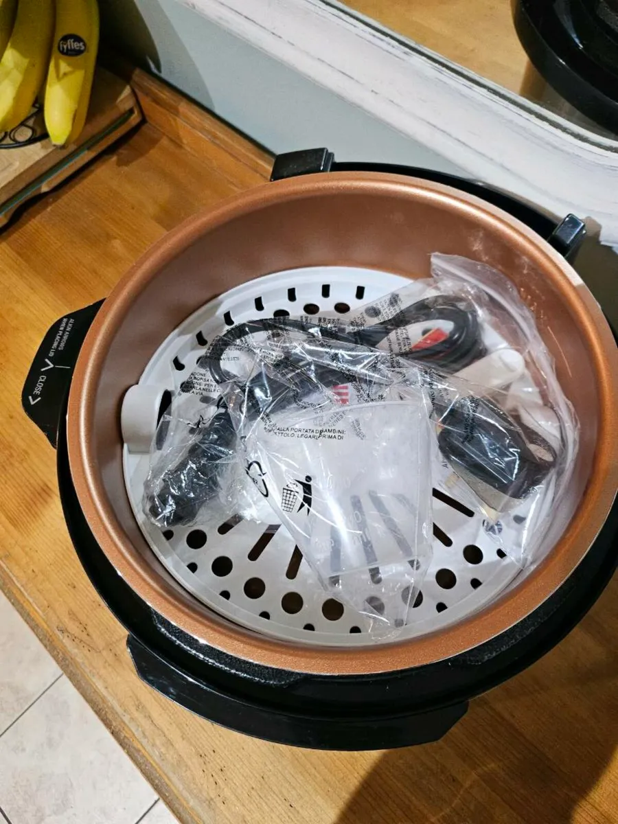 Pressure King Pro 14 in 1 pressure cooker - Image 2