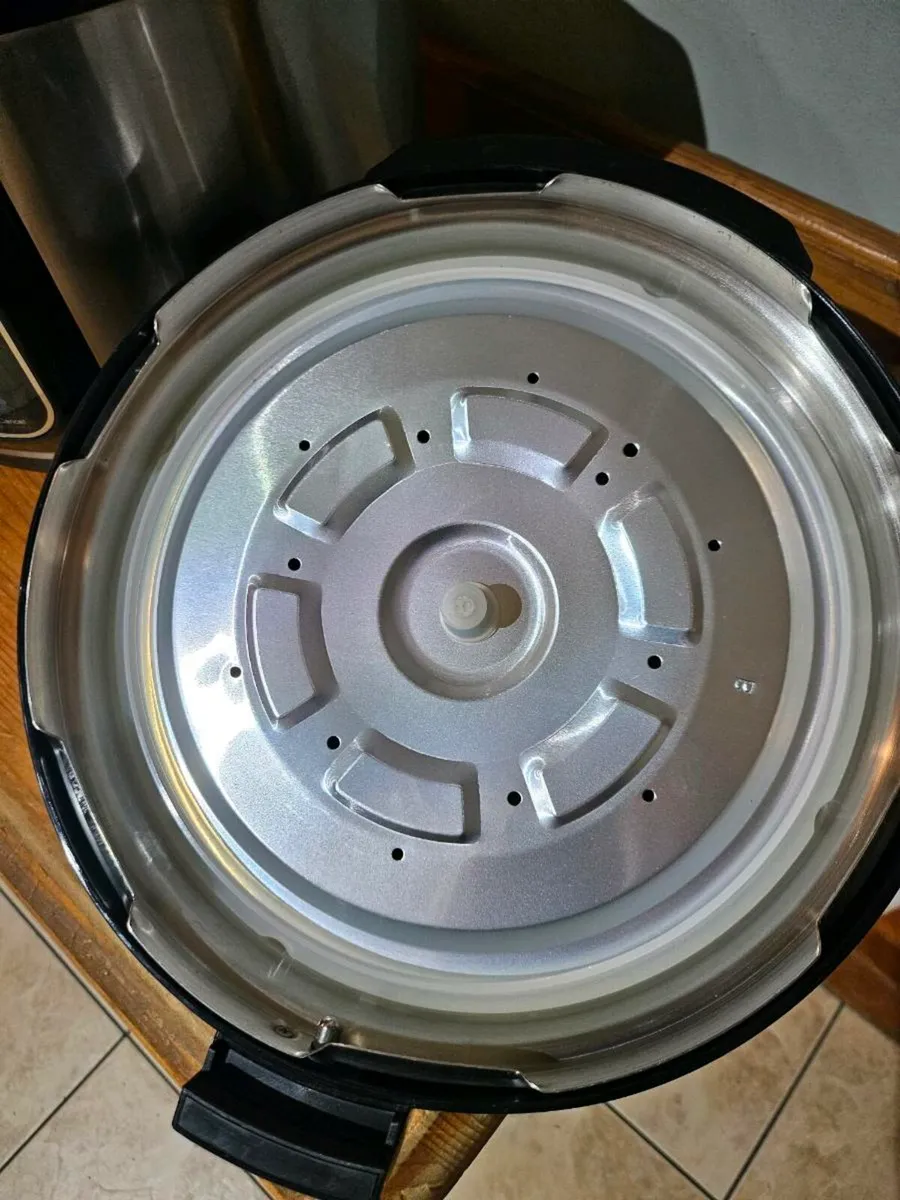 Pressure King Pro 14 in 1 pressure cooker - Image 3