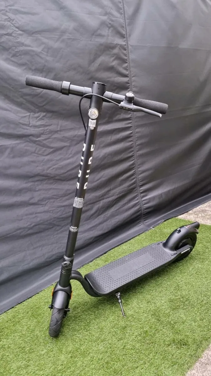 Electric scooter - Image 2