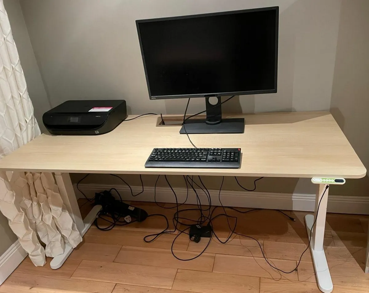 Electric Sit Stand Desk 180 cm X 80 cm + Bonus Mon
