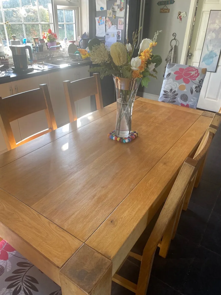 Oak dining table and chairs - Image 4