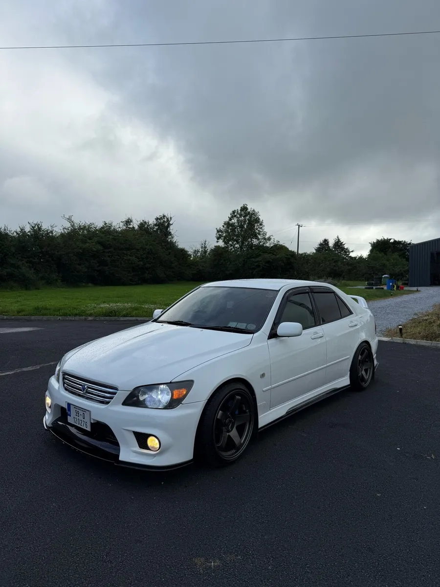Toyota Altezza - Image 1
