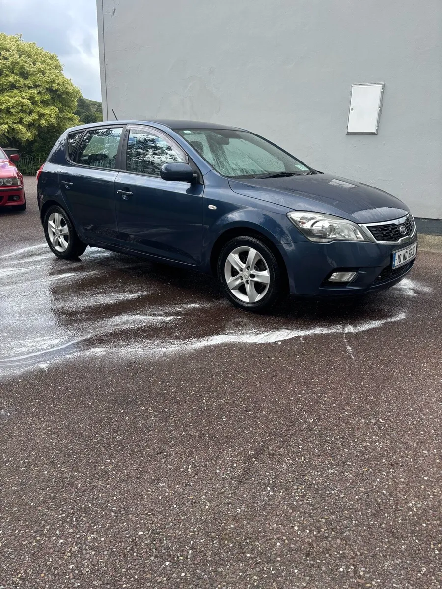 Kia Ceed - Image 1