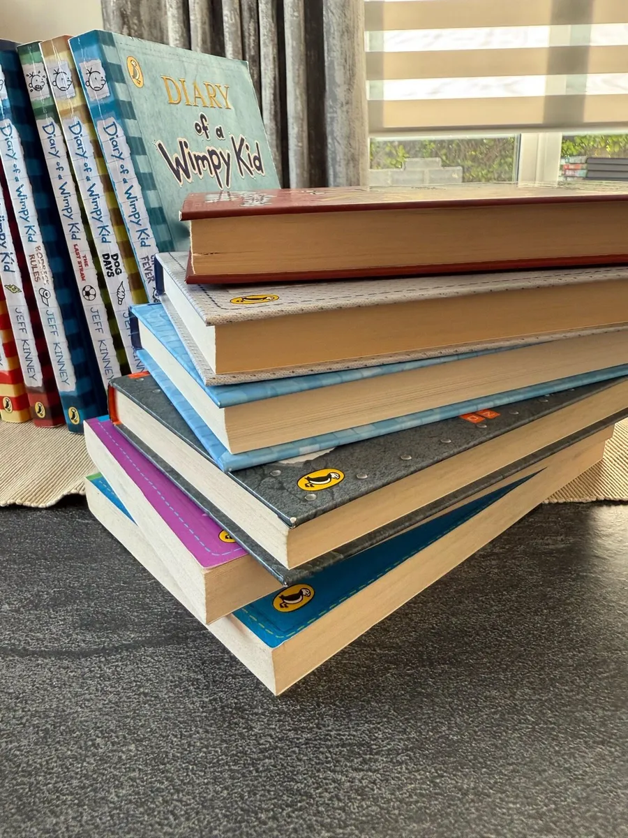 Diary of a wimpy kid 16 book bundle - Image 2