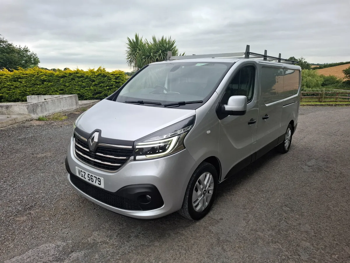 2021 Renault Trafic Sport lwb - Image 2