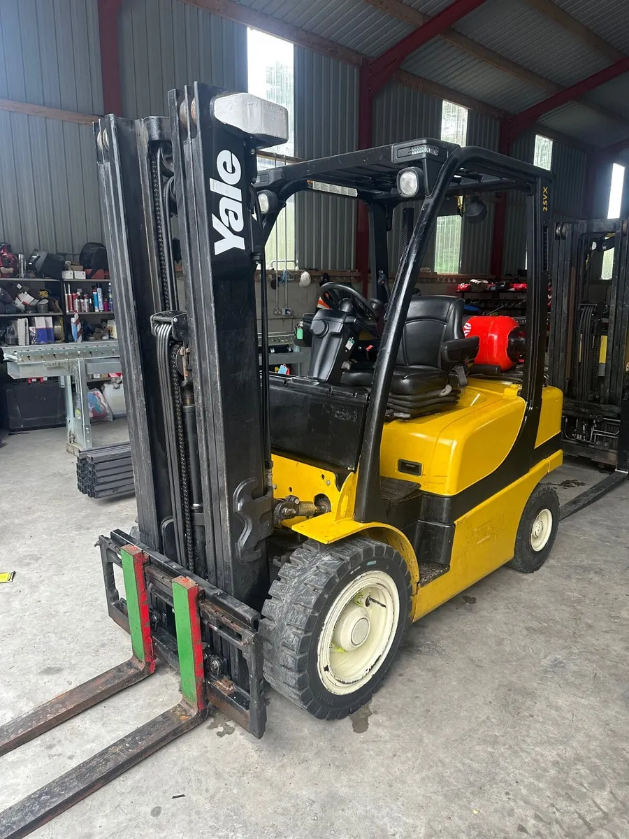Yale forklift - Image 2