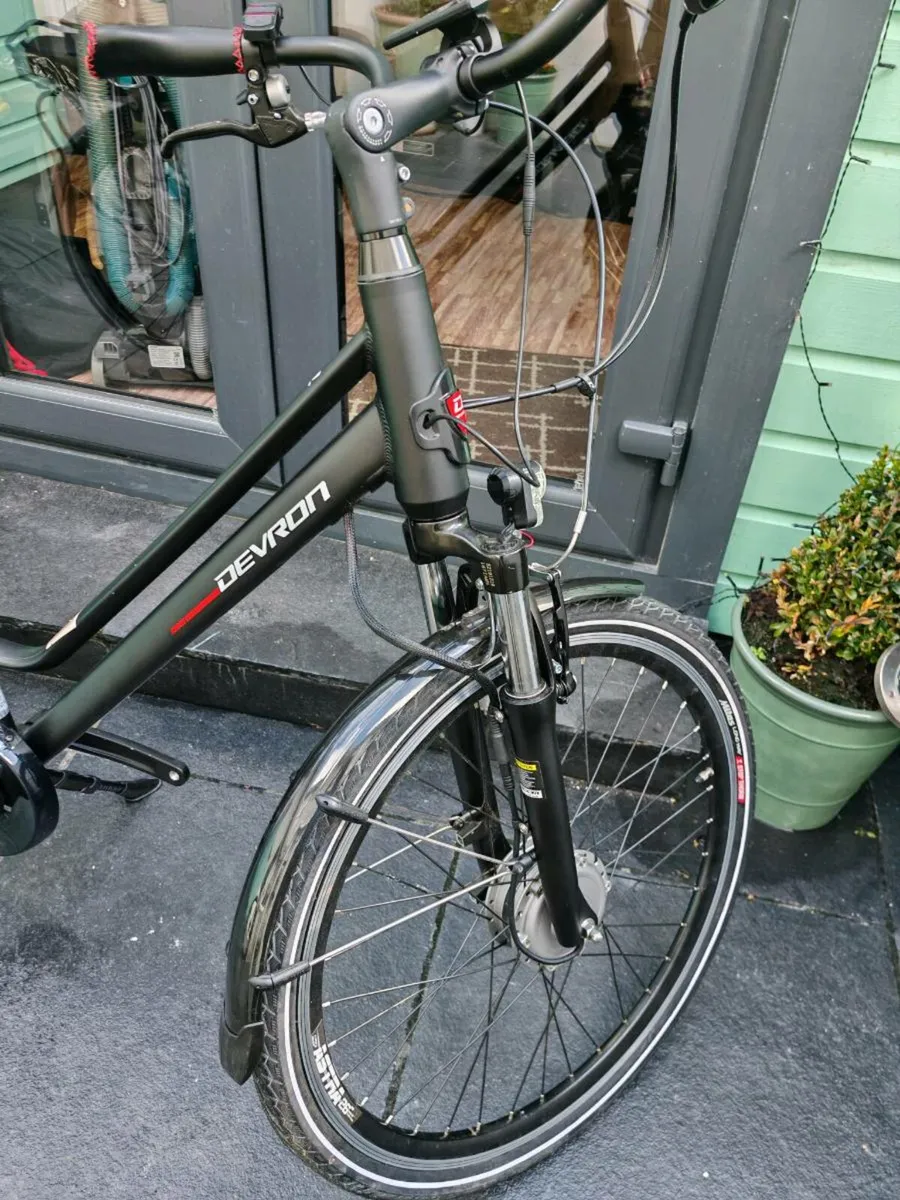 Devron Ladies Electric bike - Image 3