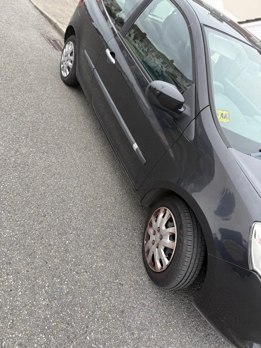 Renault Clio 2010 - Image 4