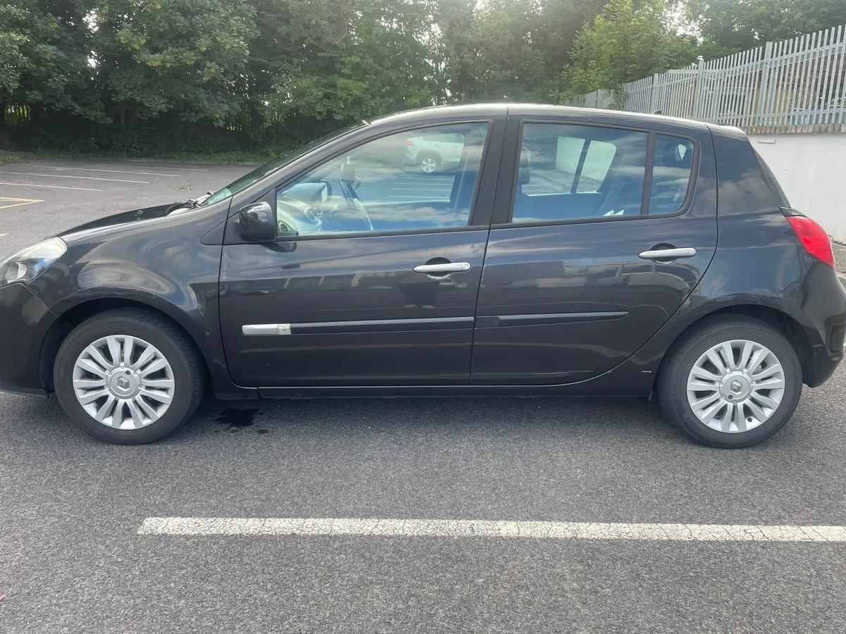 Renault Clio 2010 - Image 4