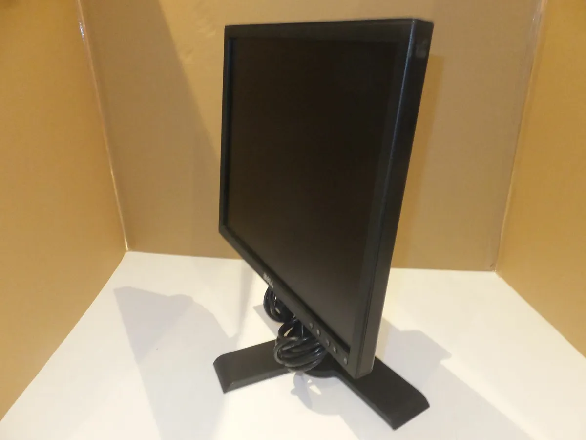 Dell Monitor - Image 4