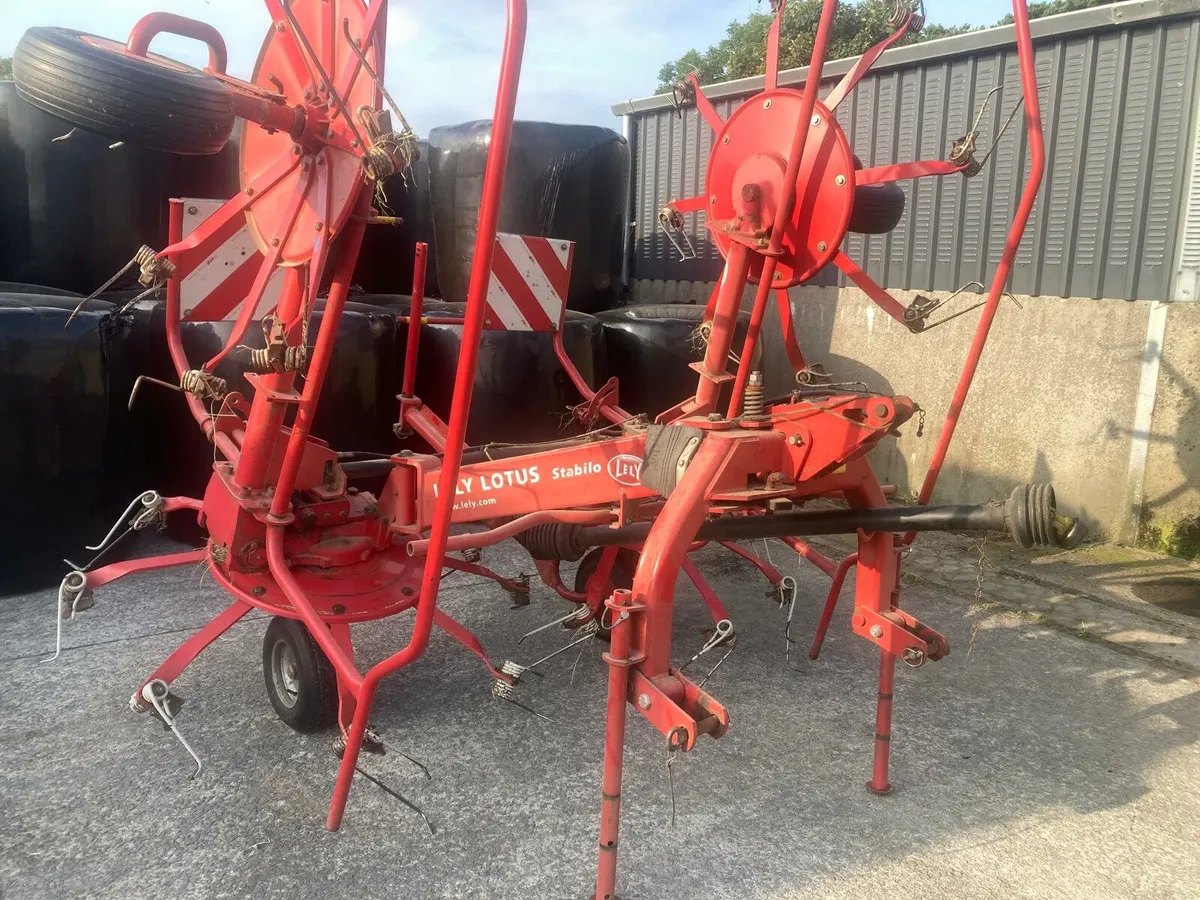 Lely 600 Tedder - Image 1