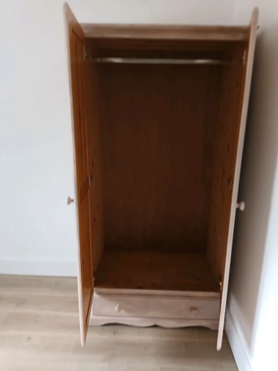 Wardrobe - Image 2