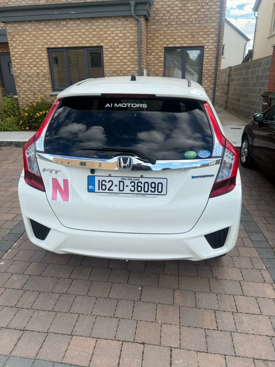 Honda Fit 2016 hybrid automatic - Image 3