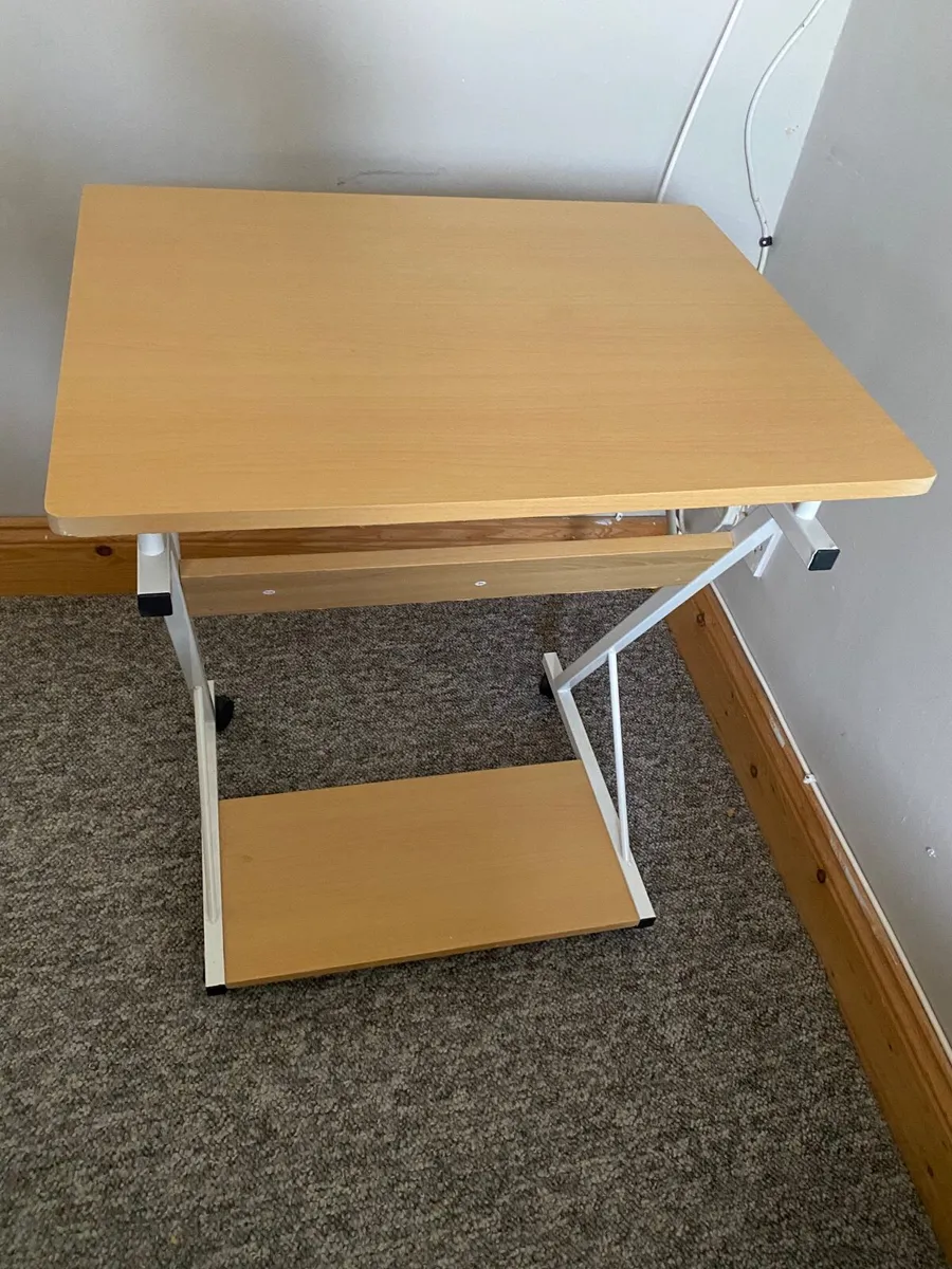 Office desk - Image 1