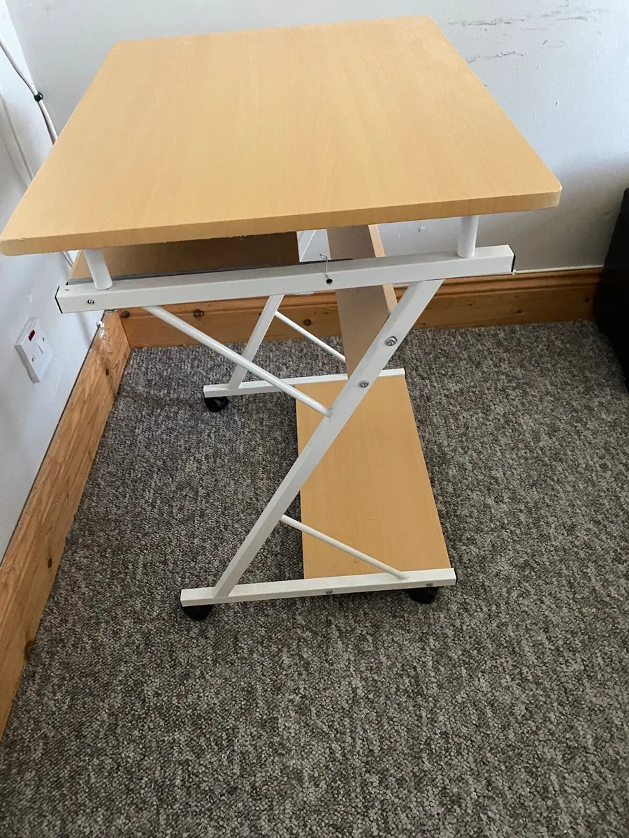 Office desk - Image 2
