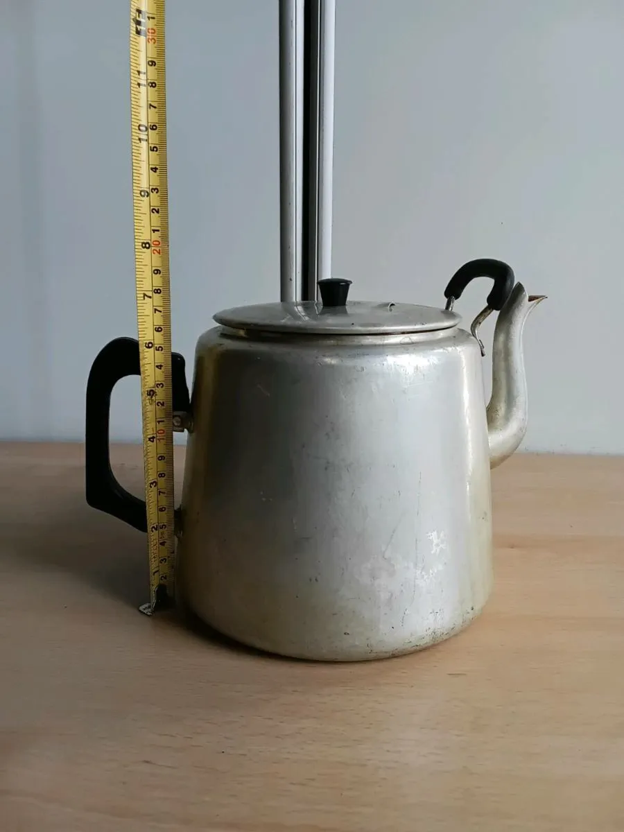Vinntage aluminium metal large teapot x1 - Image 3