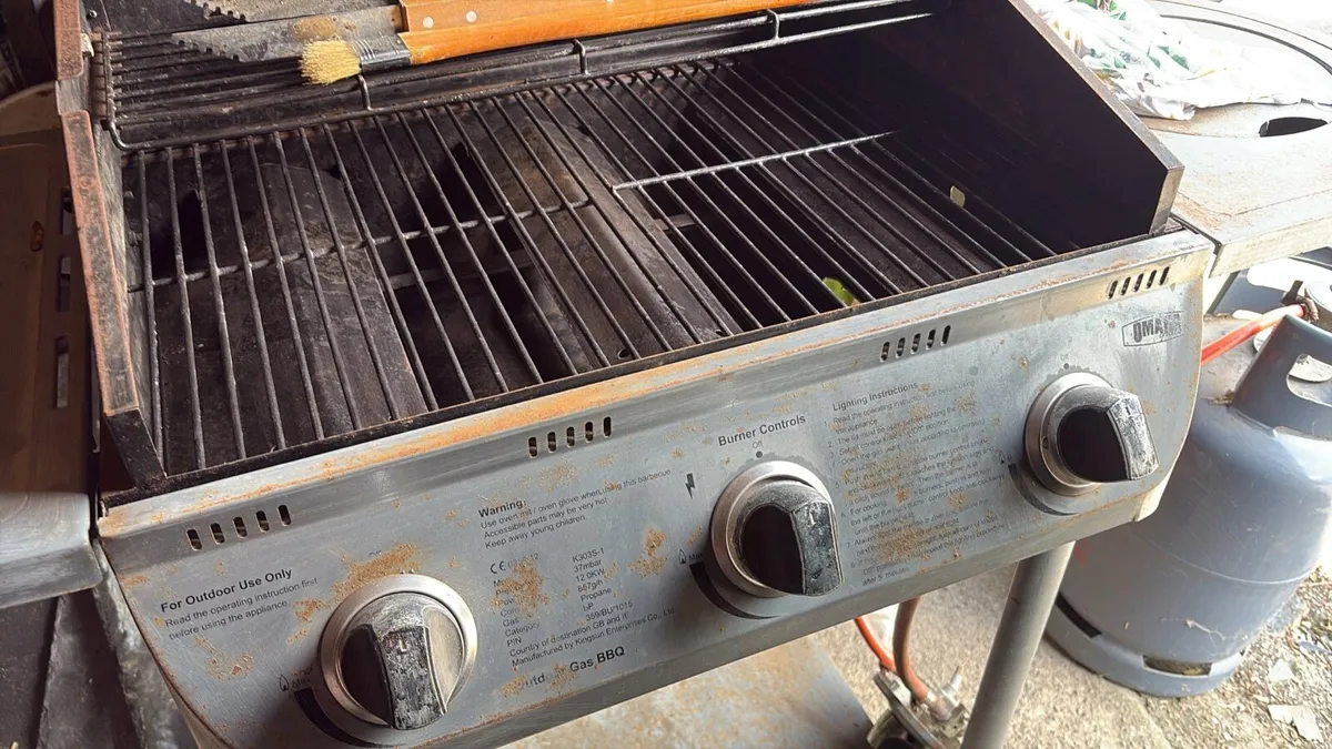 Barbecue oven - Image 1