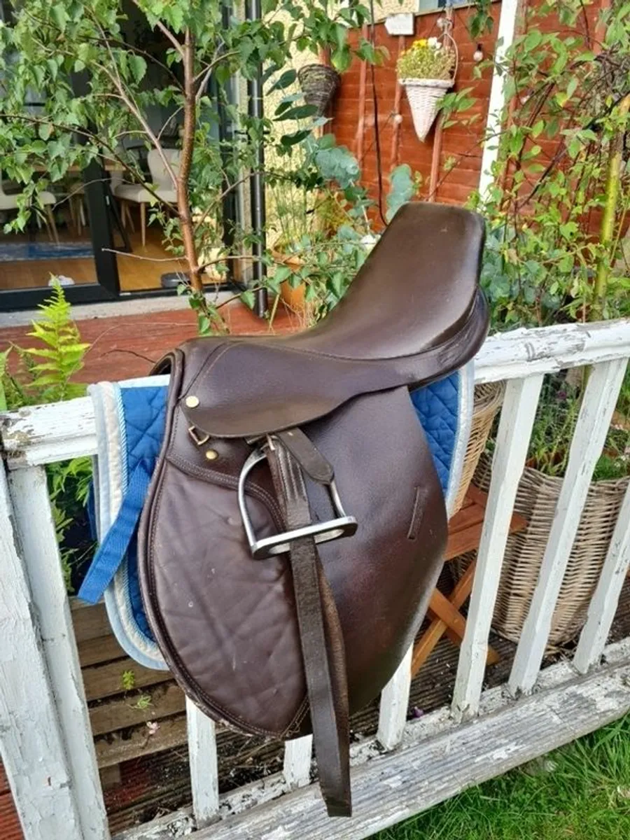 saddle - Image 1