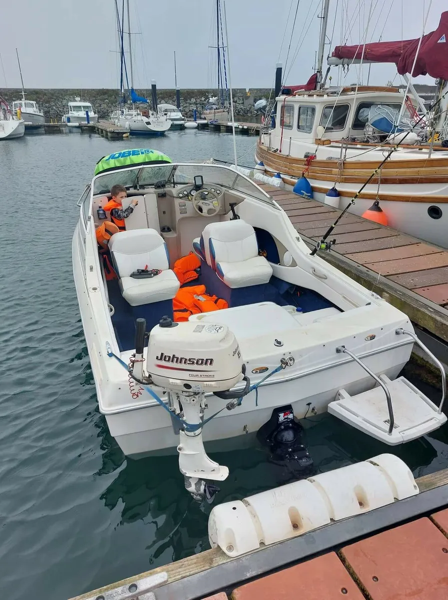 Bayliner capri boat - Image 3