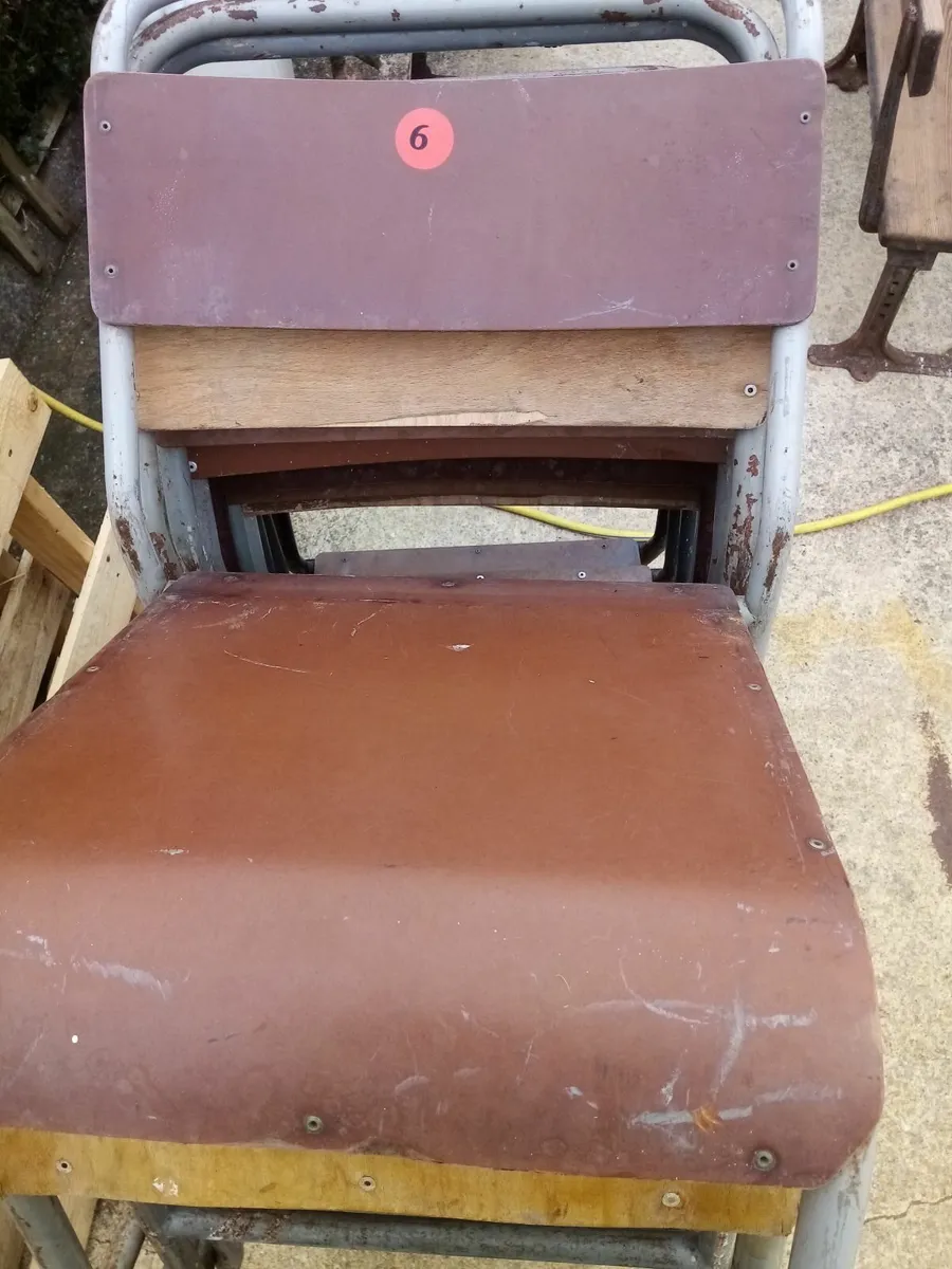 Strong stacking Chairs - Image 3