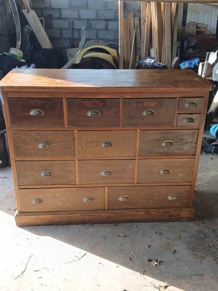 Cabinet - Image 1