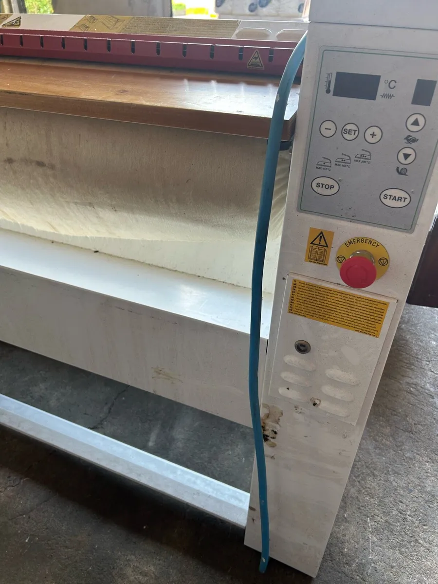 HOT PRESS ROLLER IRON 6 FEET LARGE - Image 2