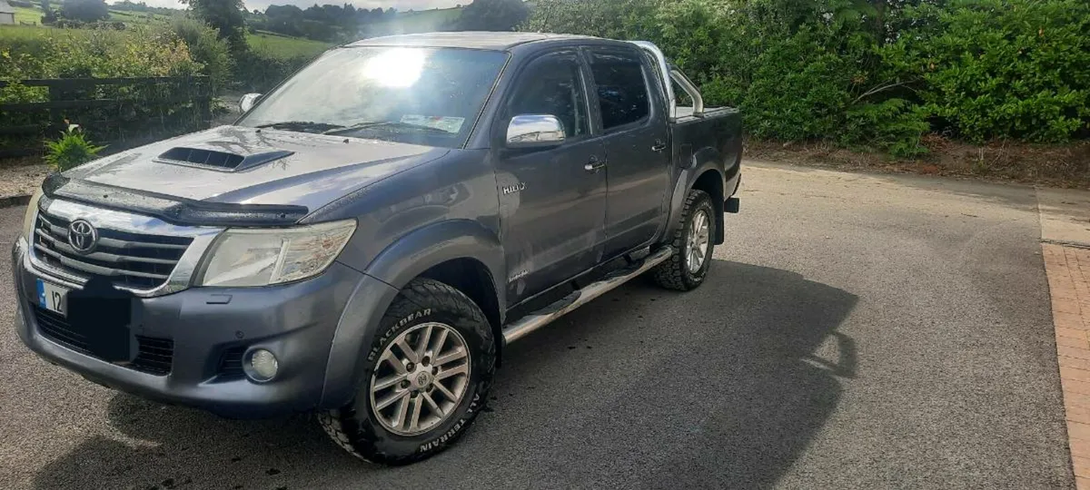 Toyota hilux 2012 - Image 2