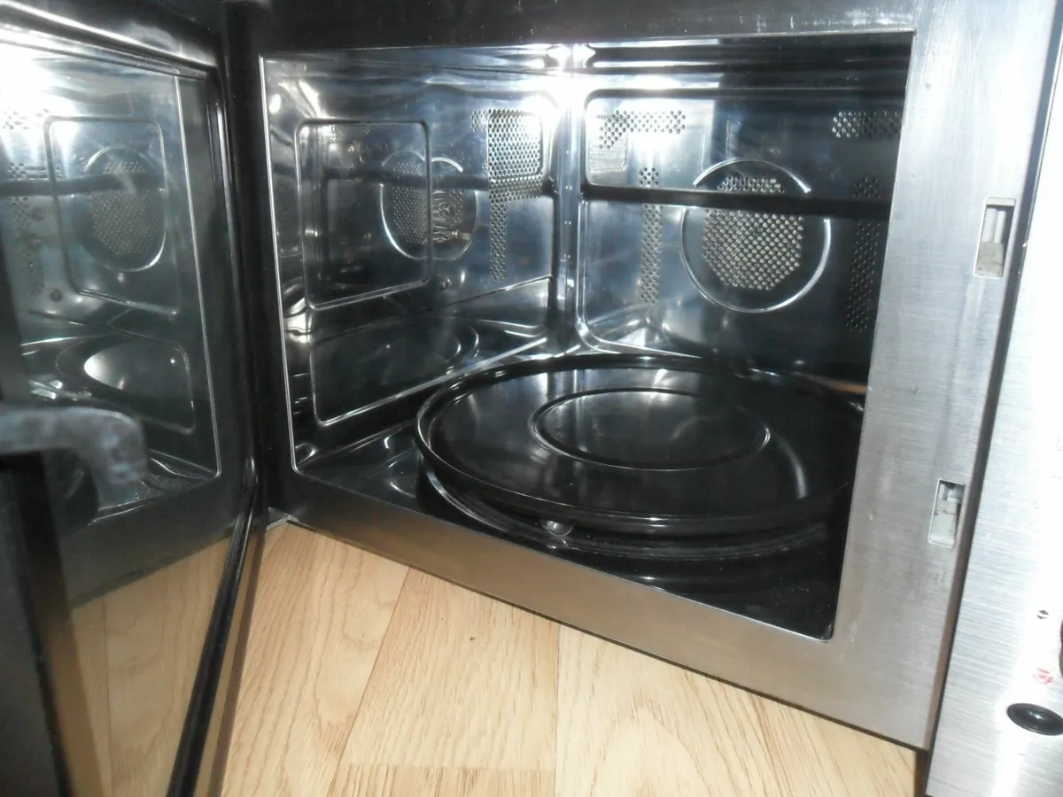 Daewoo Microwave - Image 4