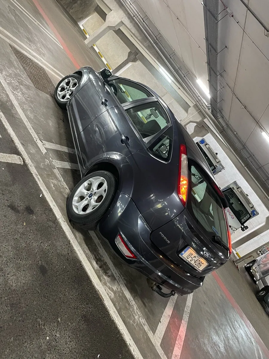 2010 Ford Focus Low Mileage - Image 3