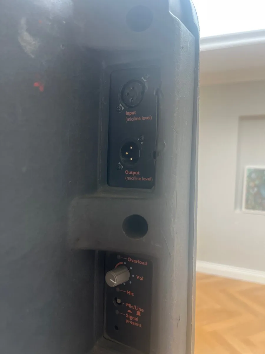 2 JBL Speakers - Image 4