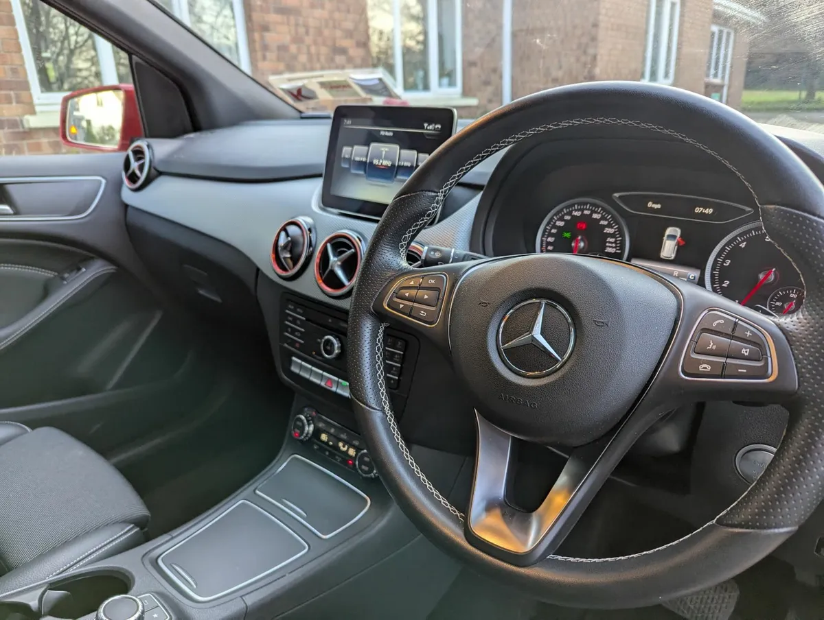 Mercedes-Benz B-Class 2019 - Image 4