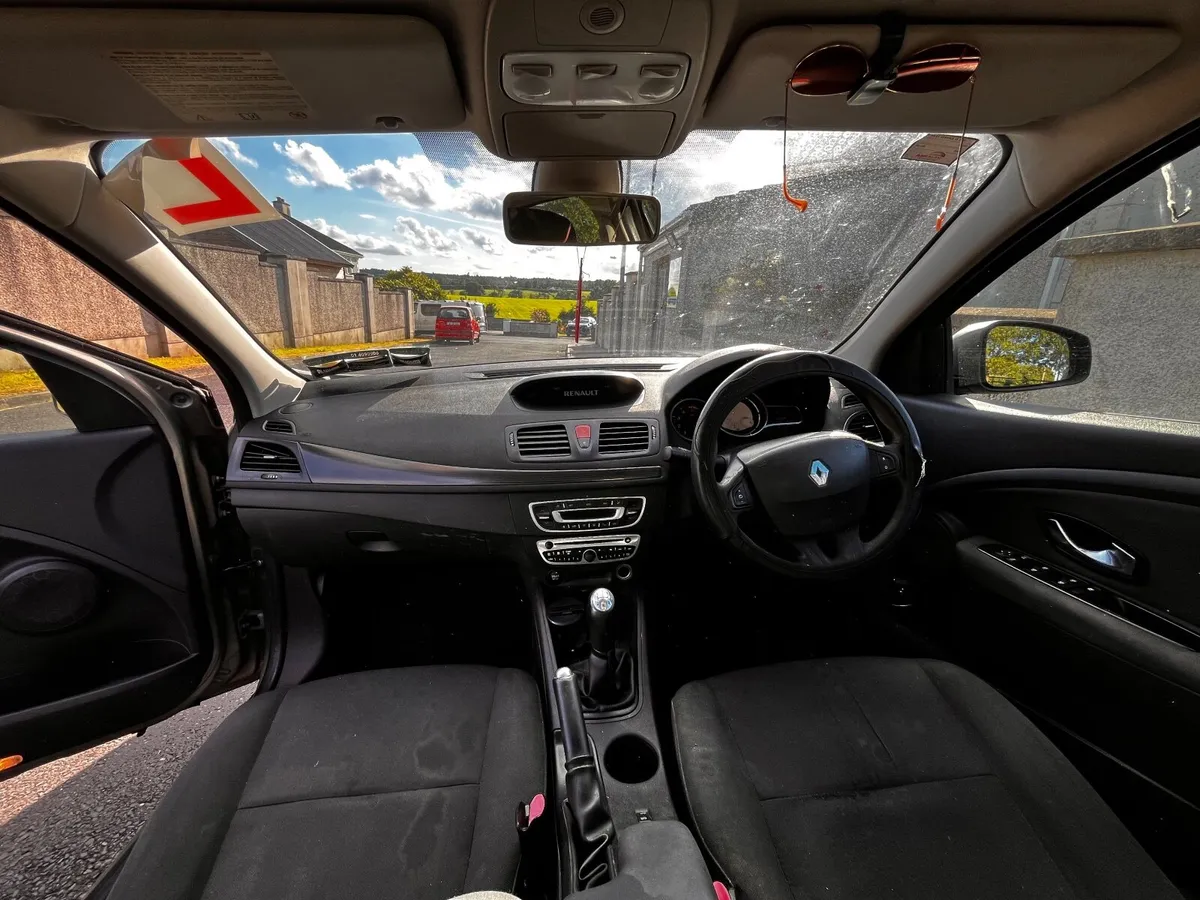 Renault Fluence 2011 - Image 3