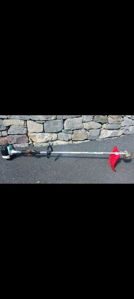 Brushcutter/ Strimmer, Heavy Duty. - Image 1