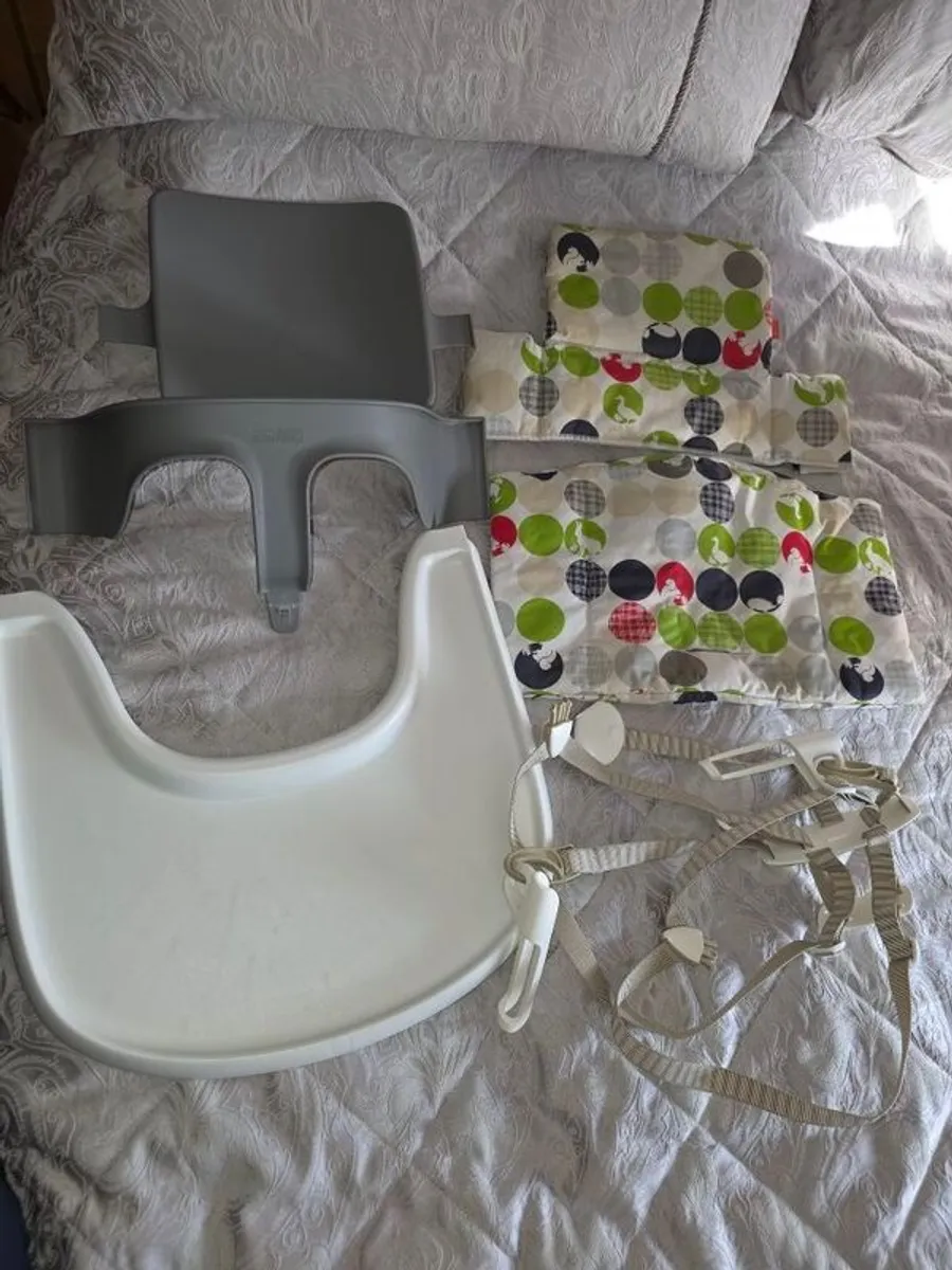 stokke Trip Trap  tray, baby chair harness and seat cover - Image 1