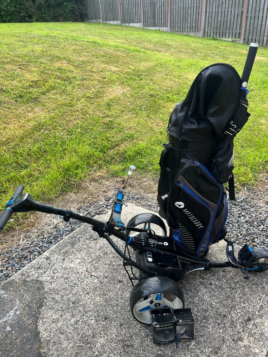 Motocaddy Golf Trolley and set - Image 2