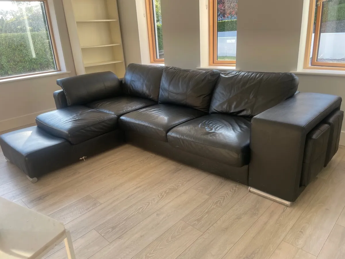 Couch - Image 2