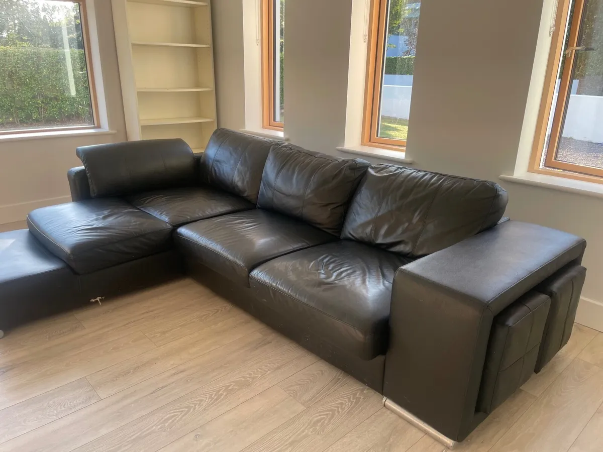 Couch - Image 4