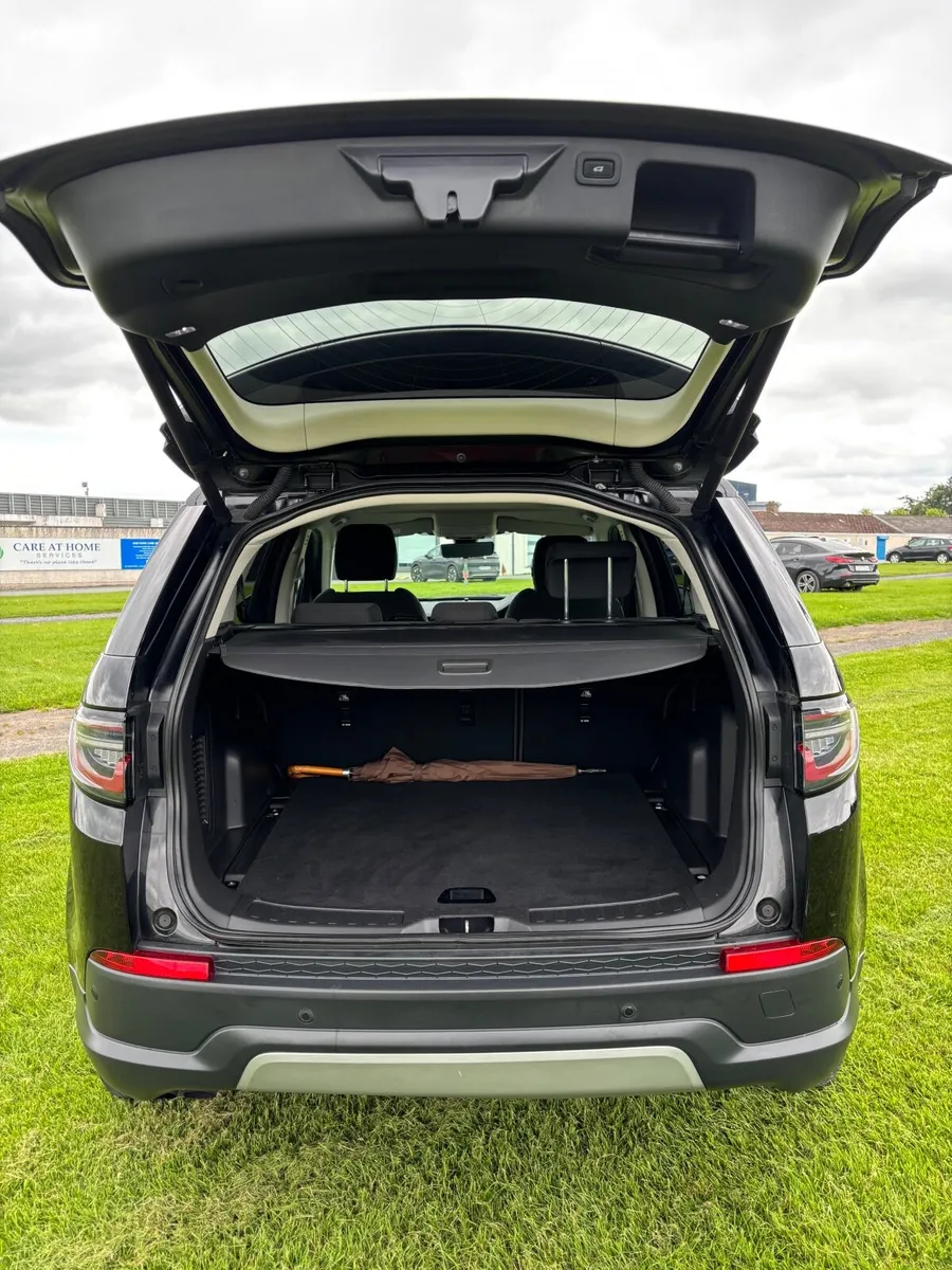 Land Rover Discovery Sport 2020 - Image 3