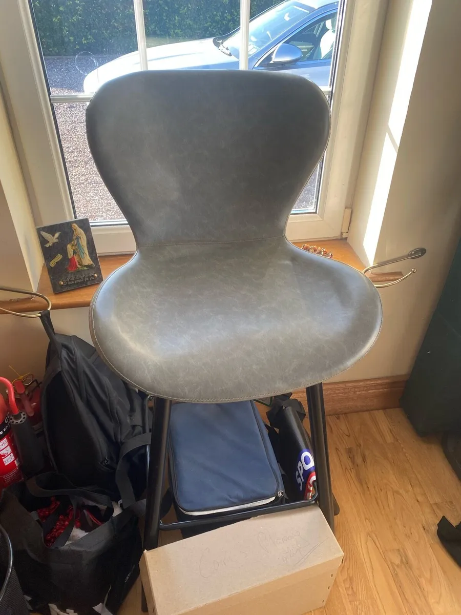 High bar stool - Image 1