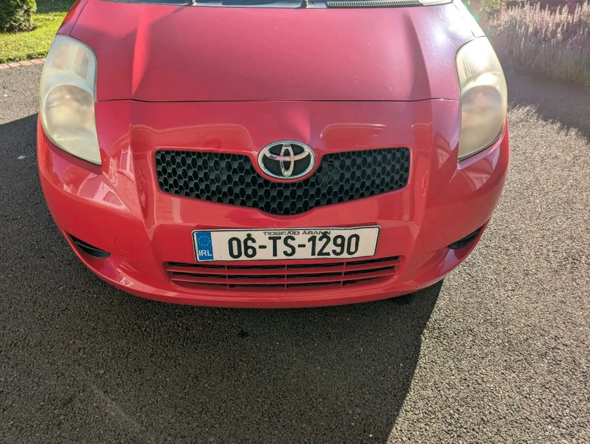 Toyota Yaris 2006 - Image 3