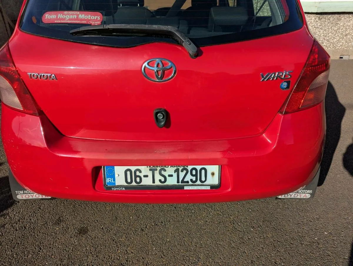 Toyota Yaris 2006 - Image 4