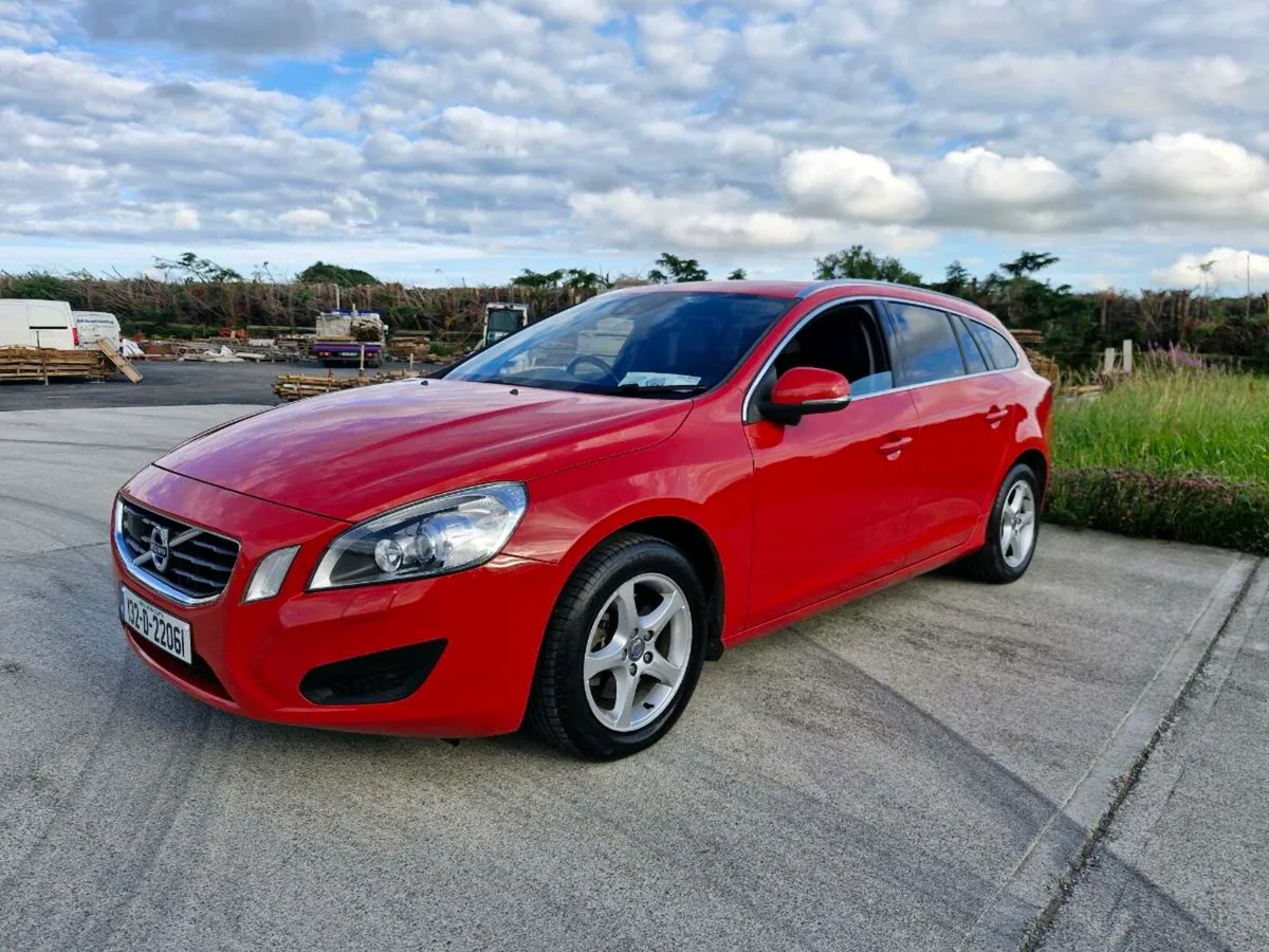2013 Volvo V60 (Automatic/New Test/Japanese) - Image 2