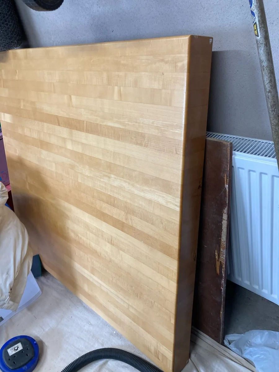Maple island worktop - Image 1