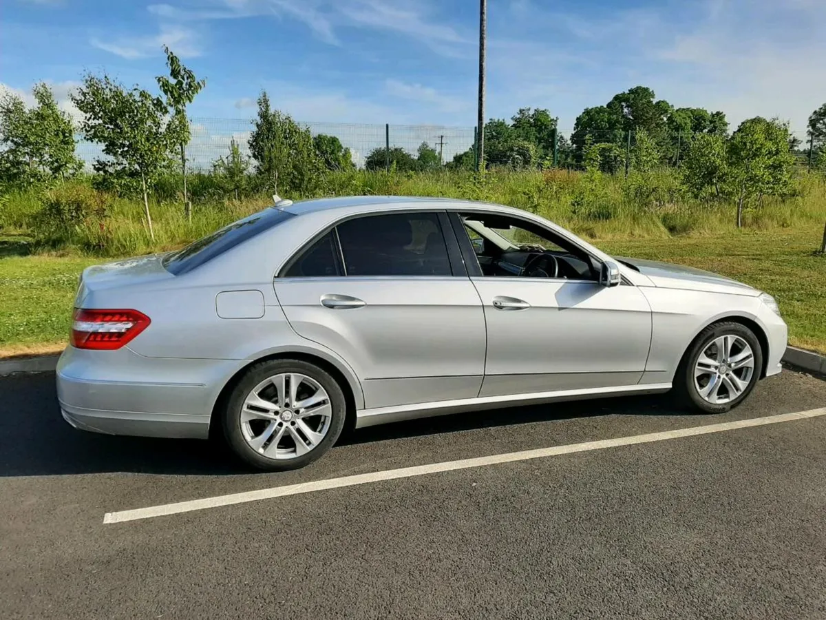 Car - Image 4