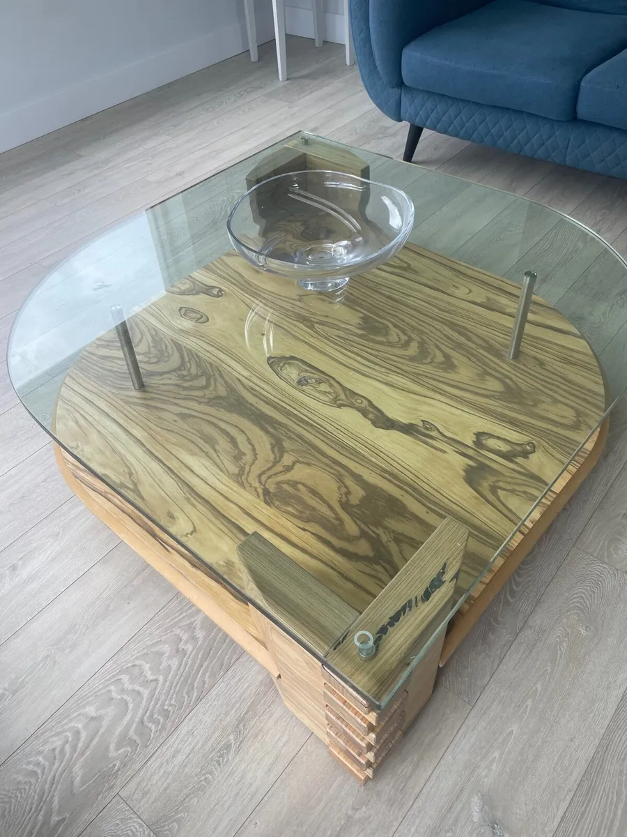 Large designer coffee table - Image 3