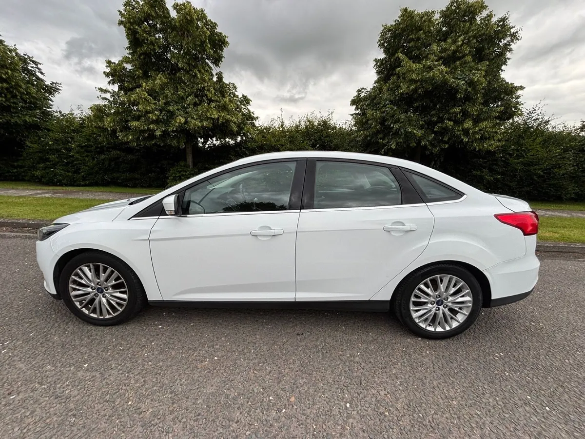 Ford Focus 2017 - Image 2