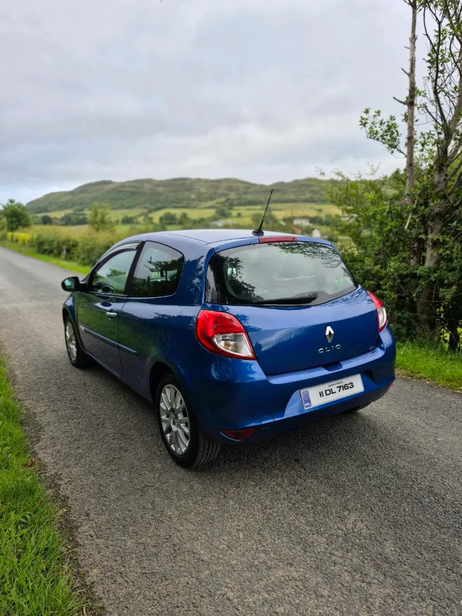 2011 Renault Clio 1.1L Petrol Tom Tom Edition - Image 1